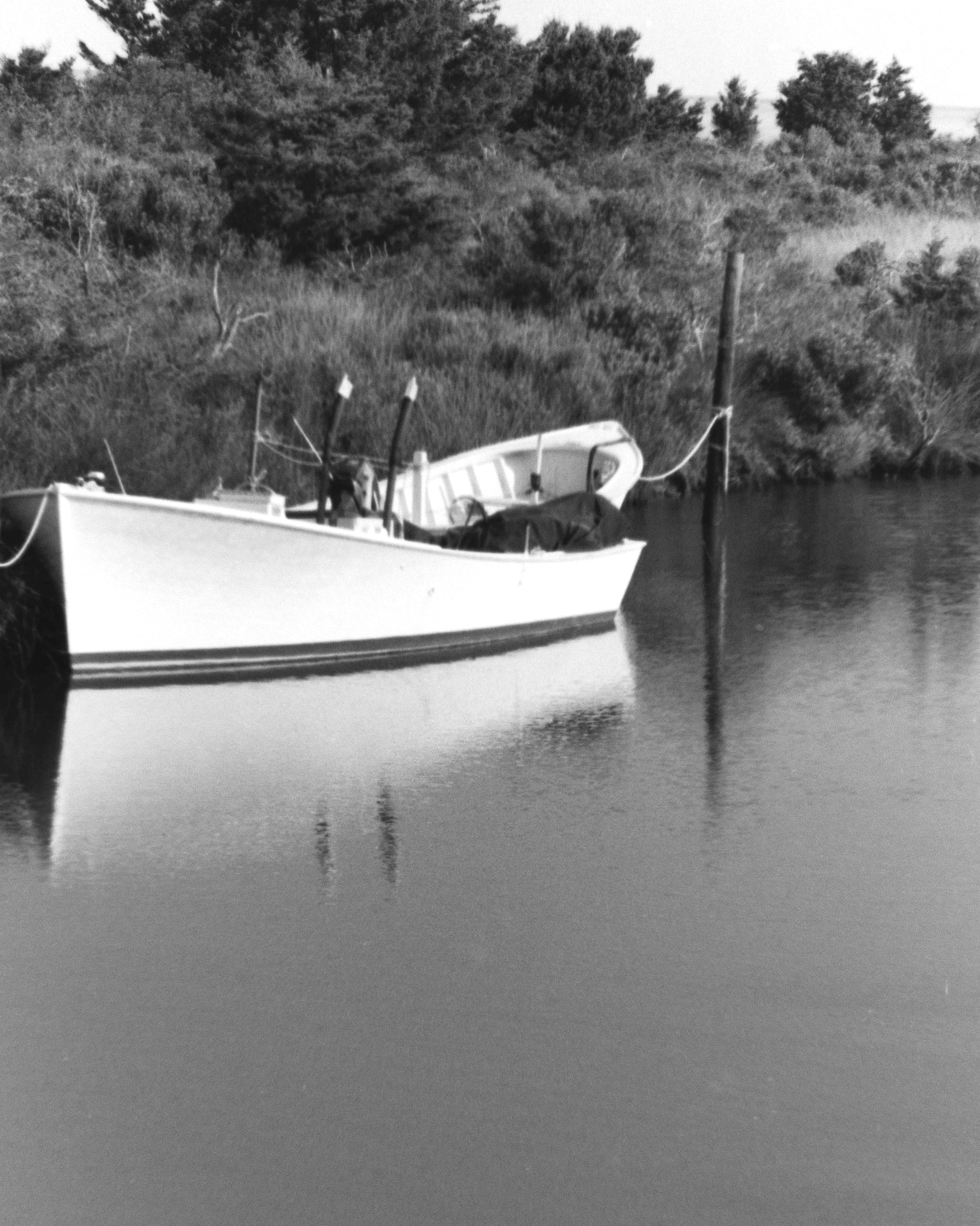 VINTAGE B&W BOAT
